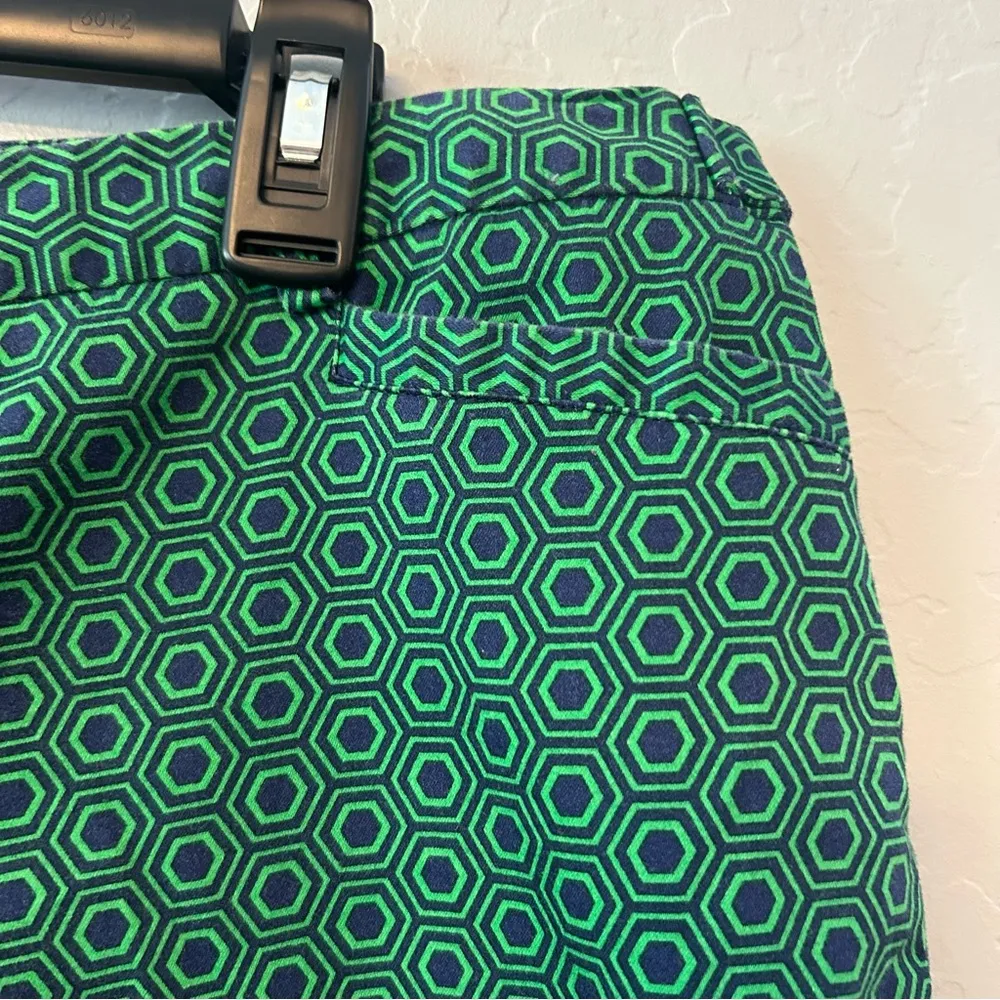 Laundry by Shelli Segal green and navy geometric print Bermuda shorts size 14 - Image 4