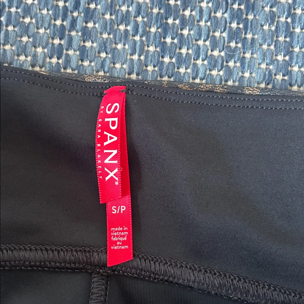 SPANX Faux Leather Animal Print Leggings in Leopard Shine- XS - Image 7