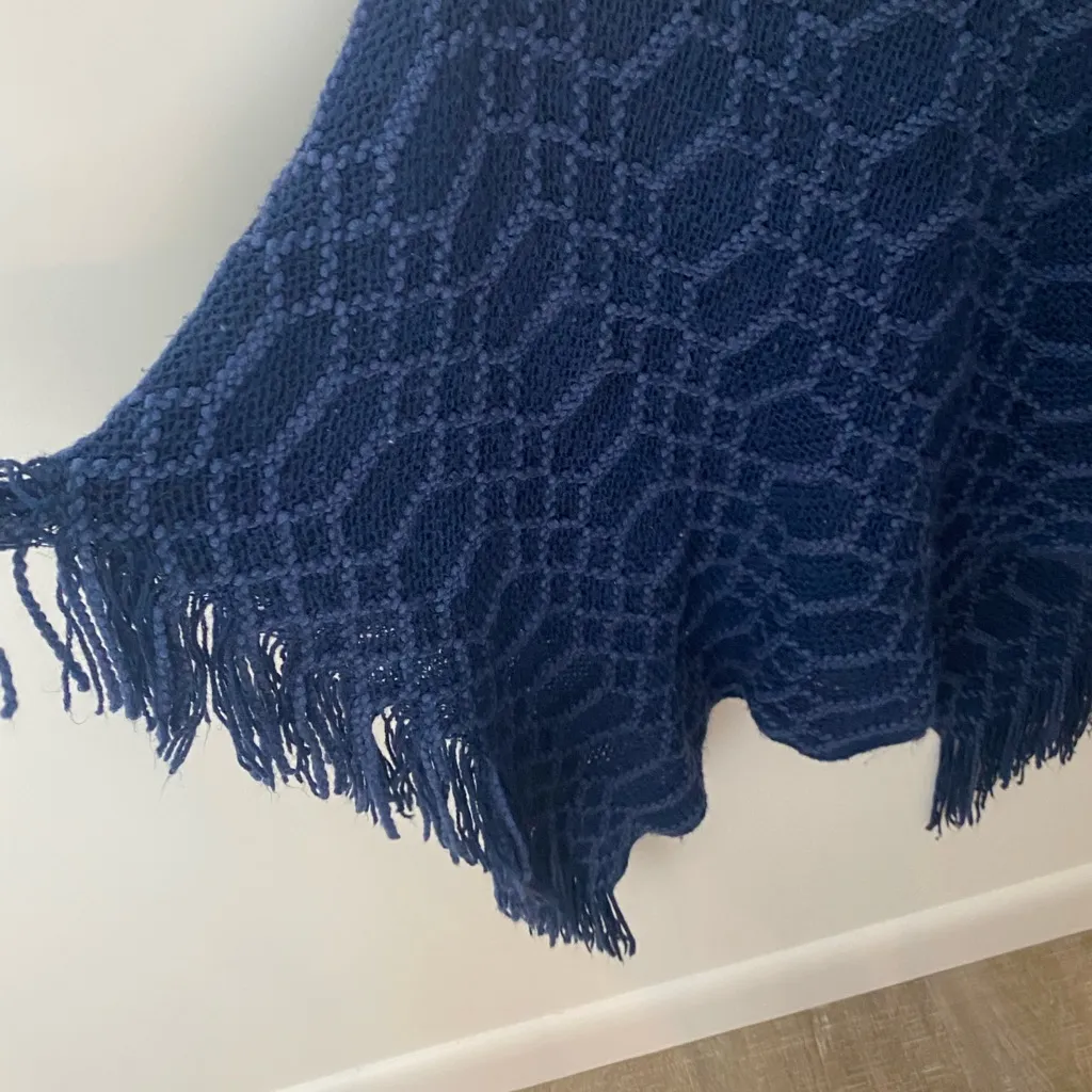 Crochet Knit Poncho Fringe Blue Women’s OS Grandma Cottagecore Coastal Cowgirl - Image 4