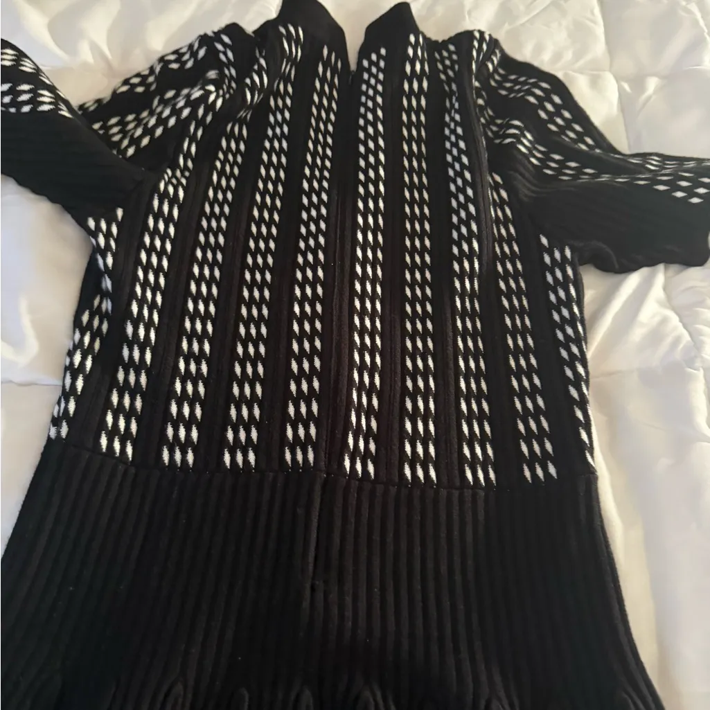 Ashro Black and White Knit Top Size M - Image 4