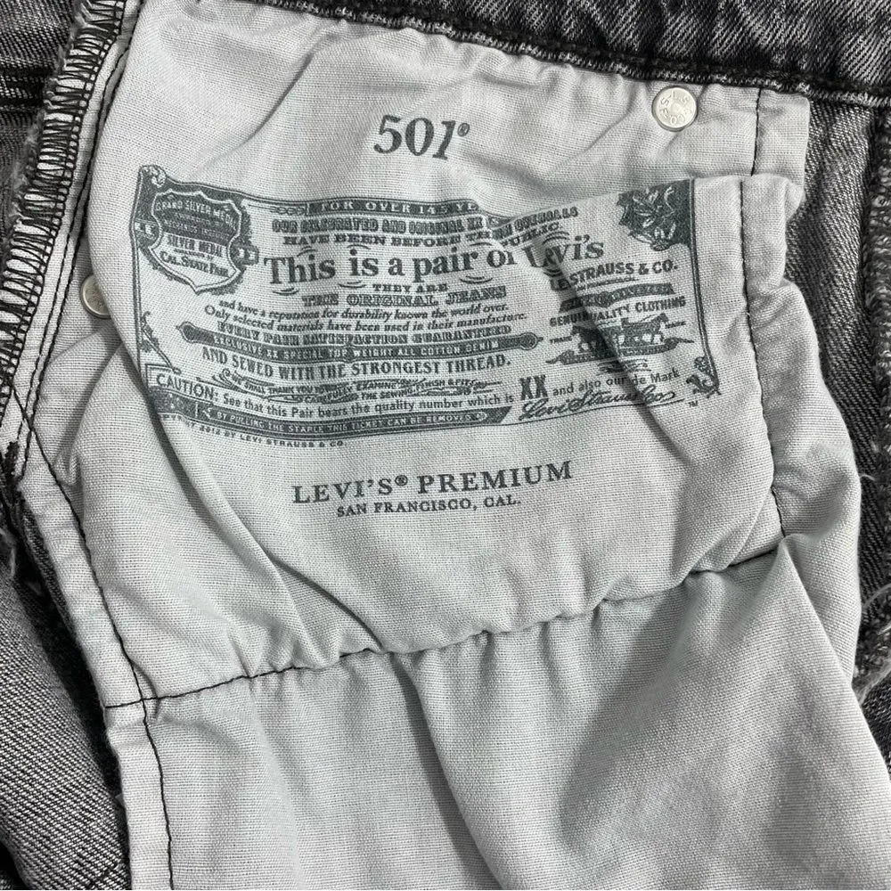 NWT Levi’s Premium 501 Original Cropped Jeans Size 28x28 Faded‎ Black Wash - Image 7