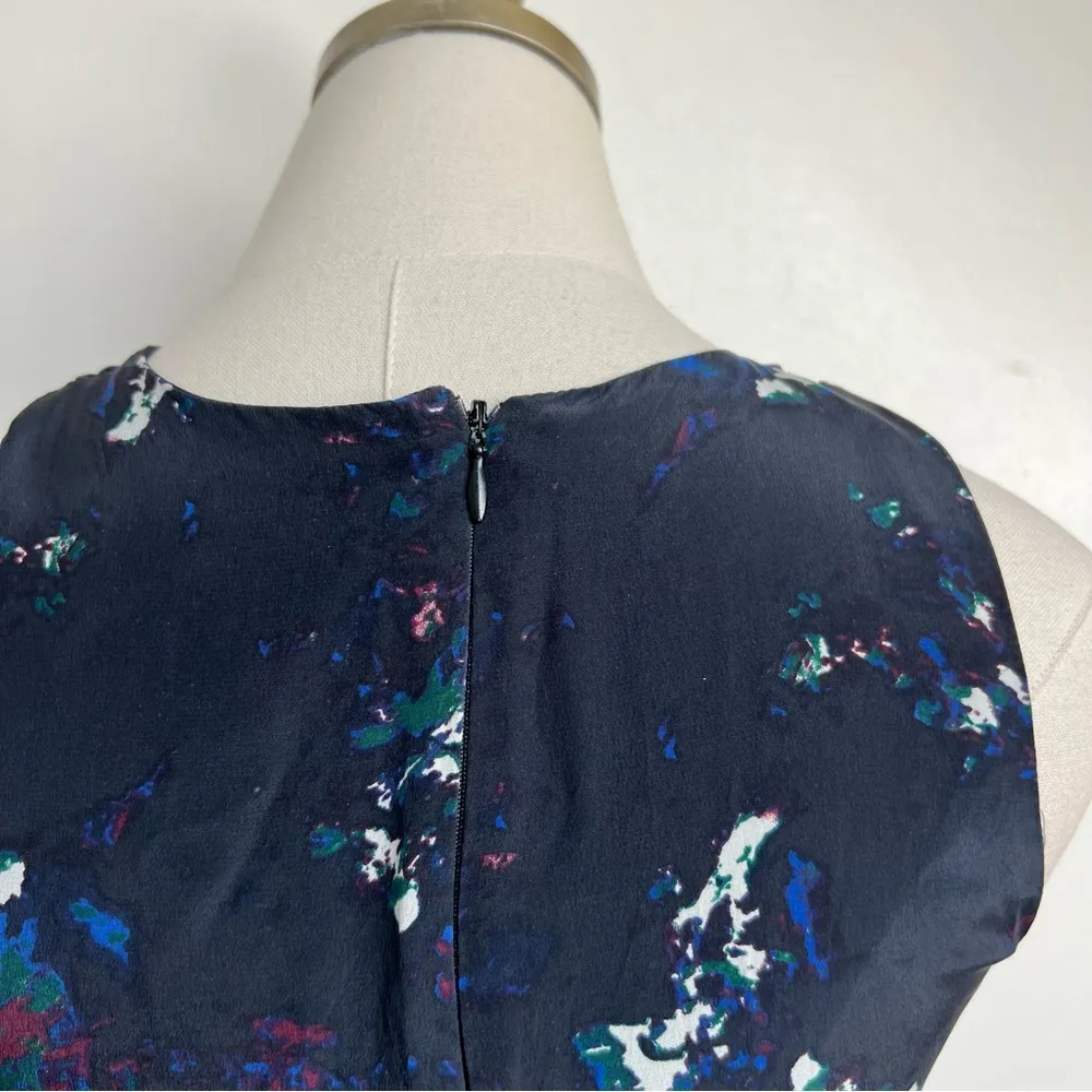 Amour Vert Ivonne Silk Crossover Abstract Print Mini Dress - Image 8