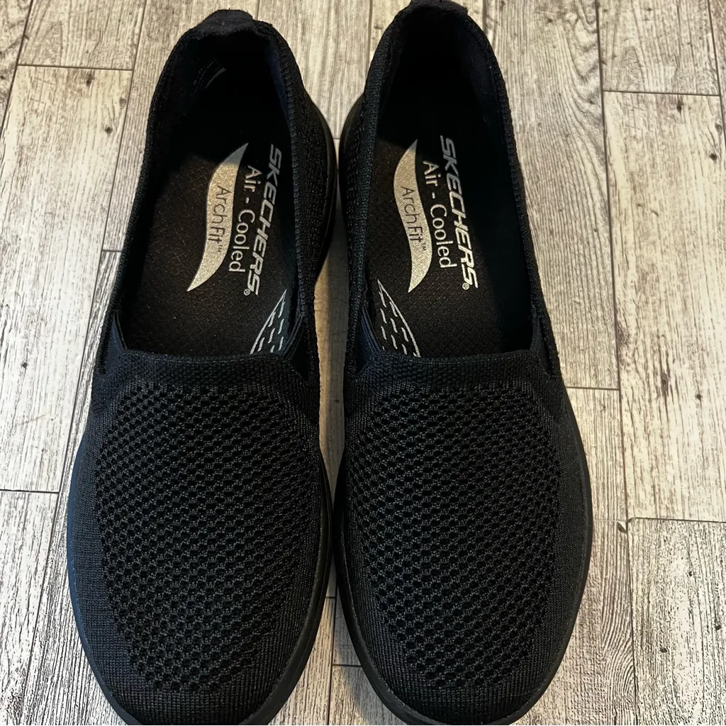 SKECHERS Relaxed Fit Arch Fit Laguna Adore Her Black Sneaker size 6M - Image 7