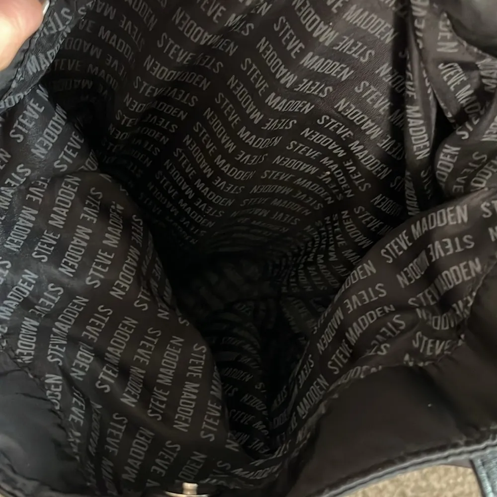 Steve Madden tote bag with logo stripe - Image 3