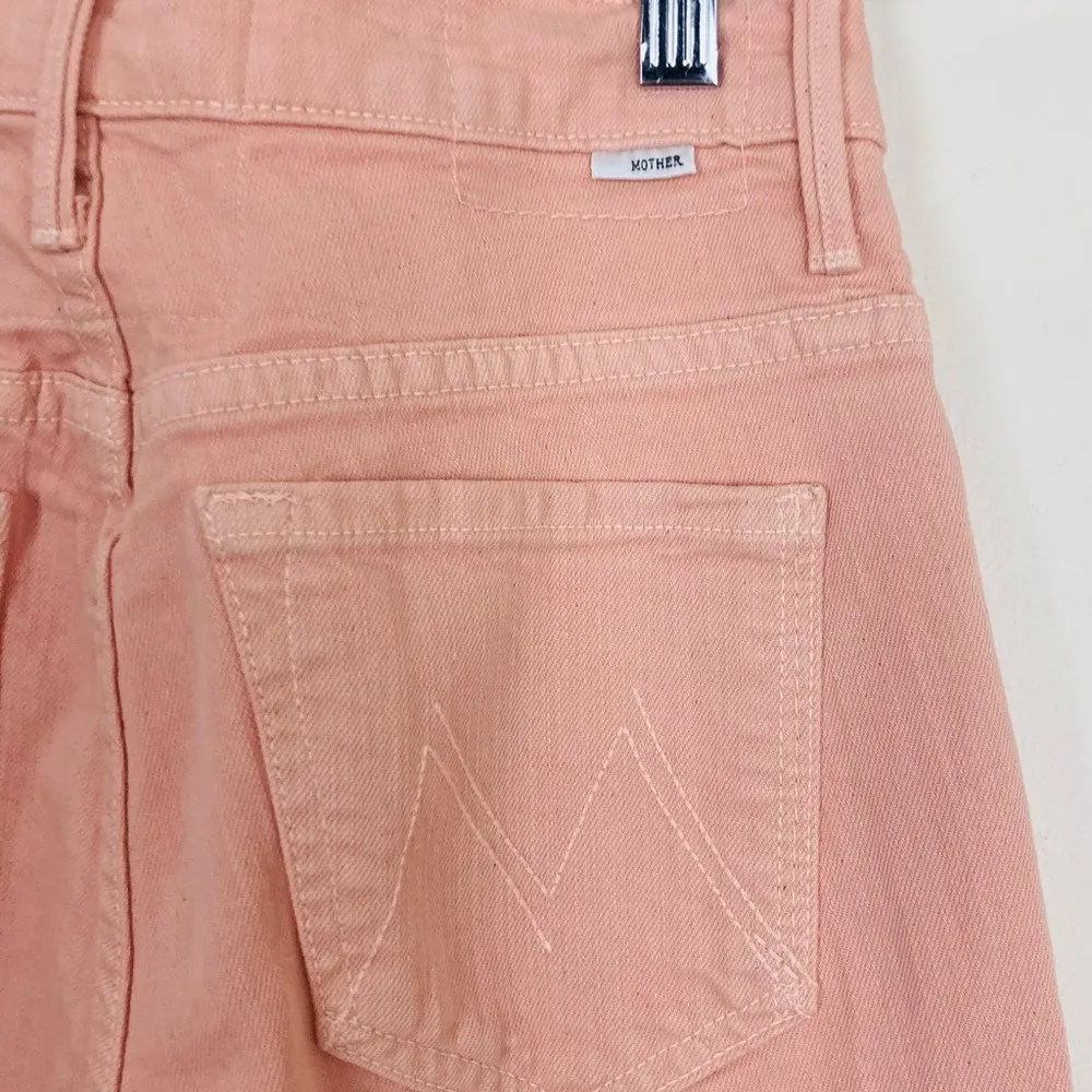 NWT Mother Insider Hover jeans in peach parfait color. Slight flare leg. Size 25 Pink - Image 5