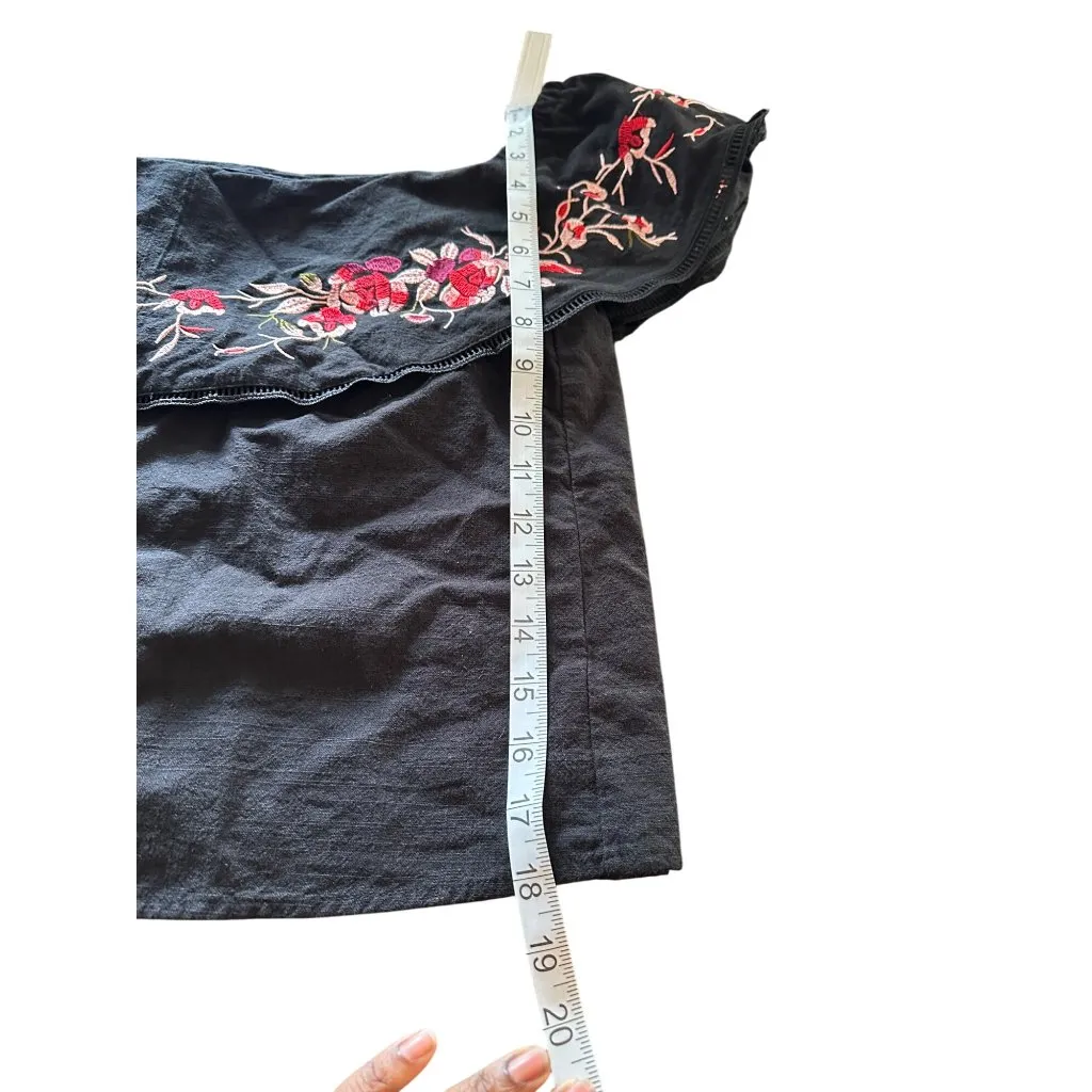 Lucy Paris Black Floral Embroidered Off Shoulder Top Linen Blend S Whimsical - Image 5