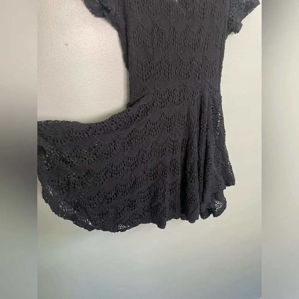 Kendall & Kylie Black Fit and Flare Keyhole Goth Lace Overlay Dress SZ M - Image 10