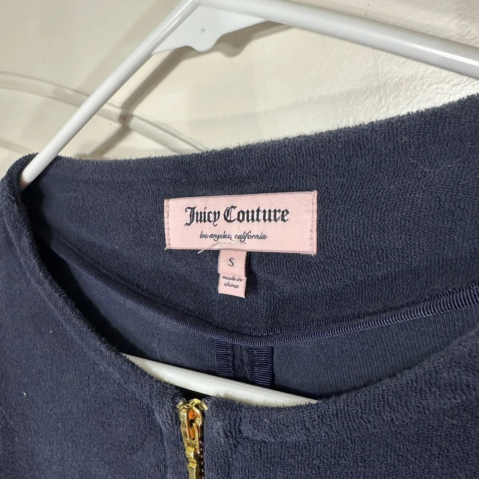 Juicy Couture Navy Blue Velour Zip Up Jacket Sweatshirt Dolman Sleeve Tie Small - Image 2