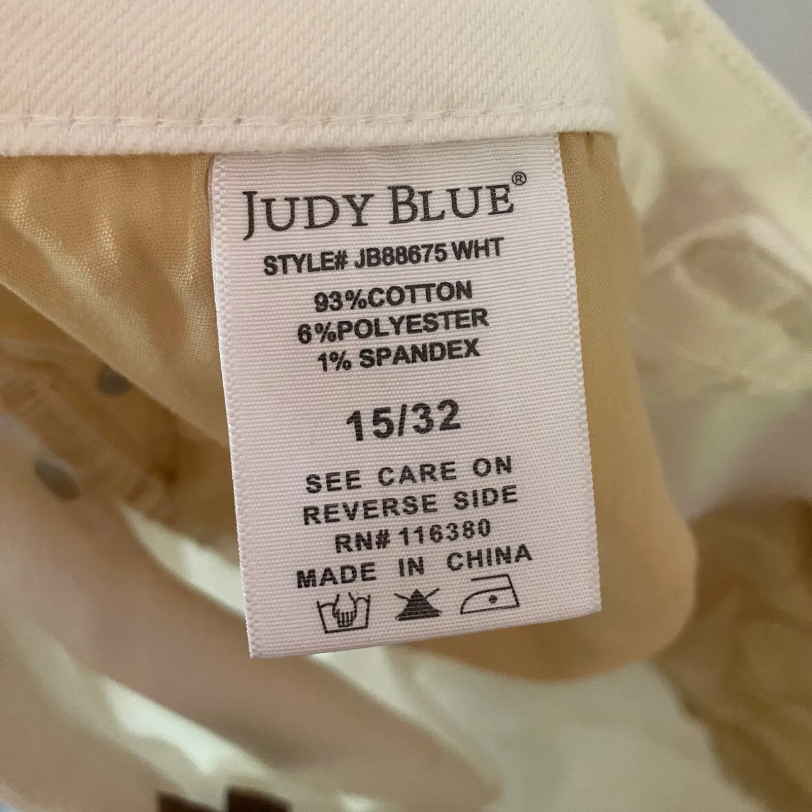 Judy Blue Boyfriend Fit White Jeans High Rise Straight Leg Women's size 15 / 32 - Image 12