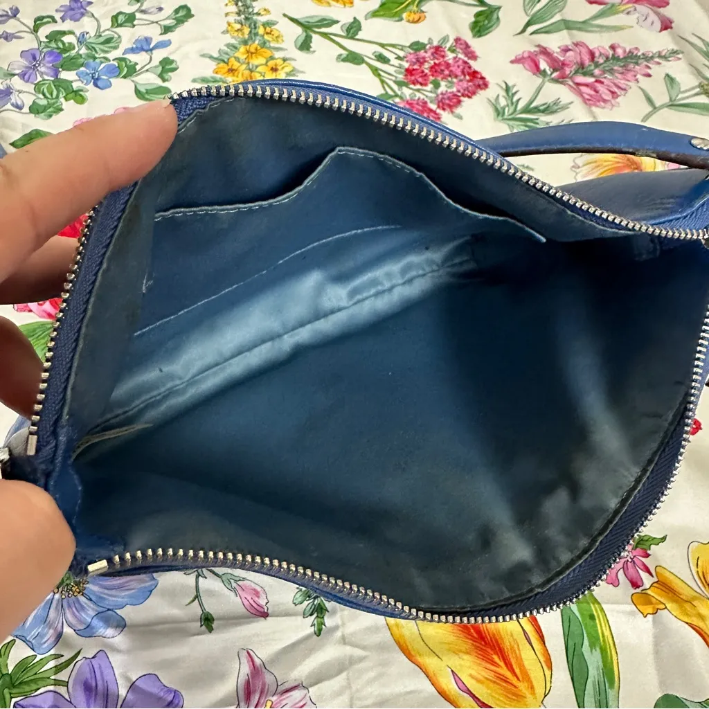 COACH Poppy Leather East West Swingpack - Image 6