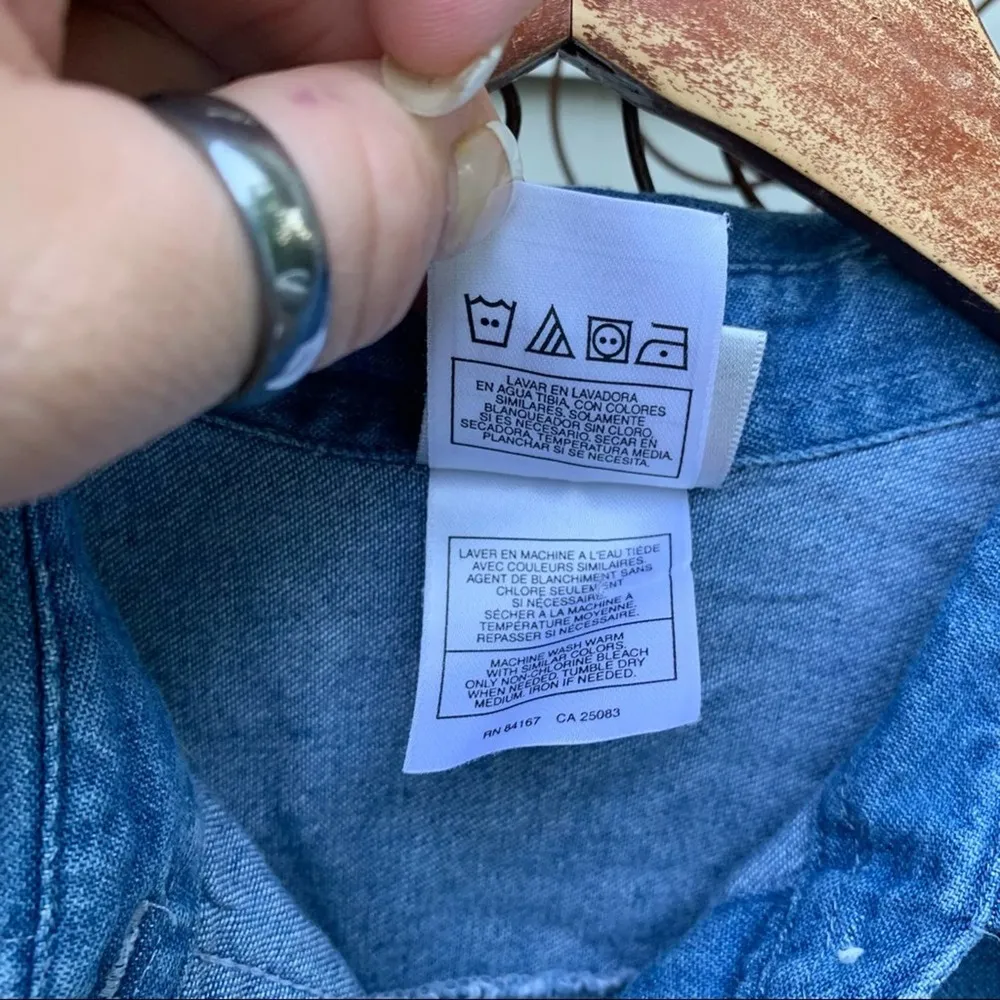 Vintage 90s Eeyore Piglet sleeveless chambray shirt - Image 5