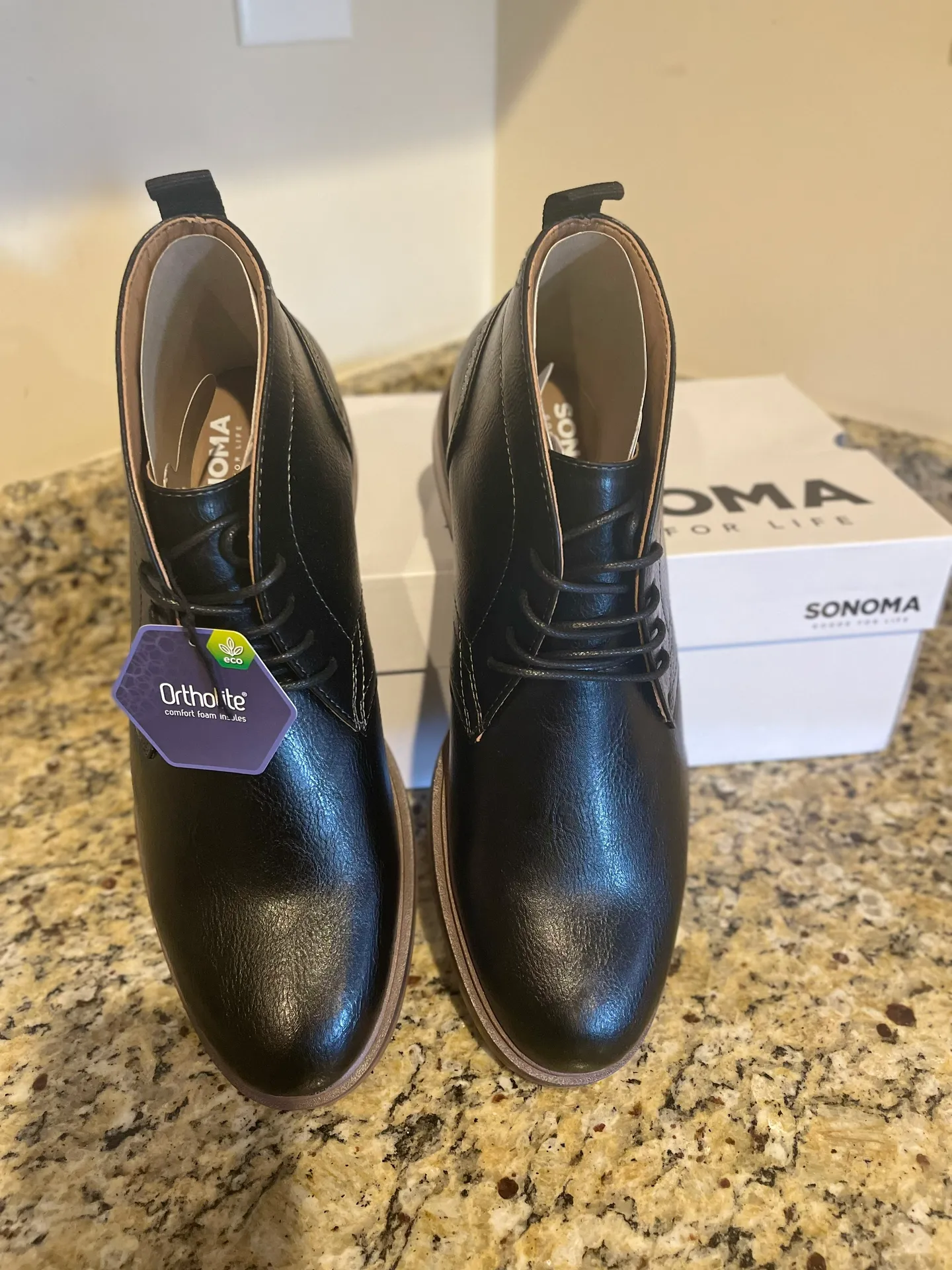 Mens Shoes Size 9 - Image 4