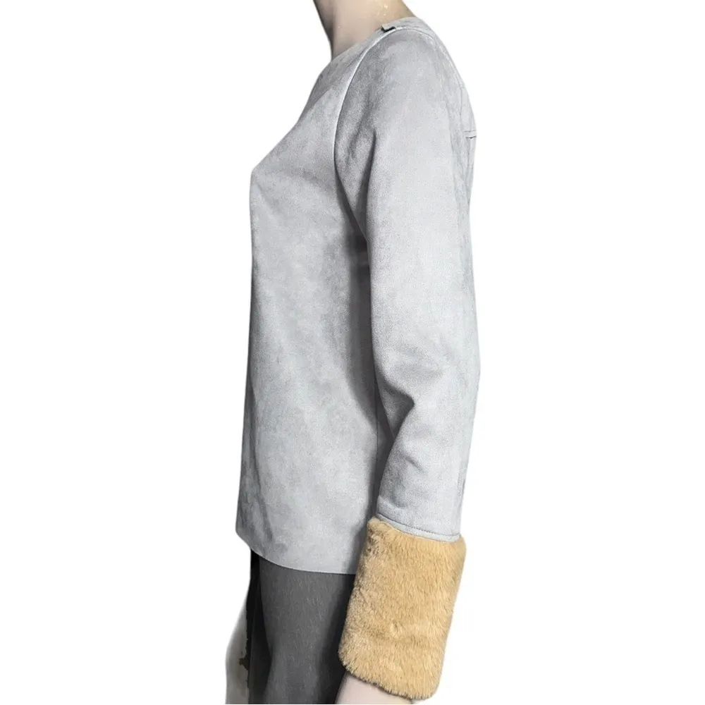 Catherine Malandrino Women’s Size M Heather Gray Ultra Suede Faux Fur Cuff Top - Image 3