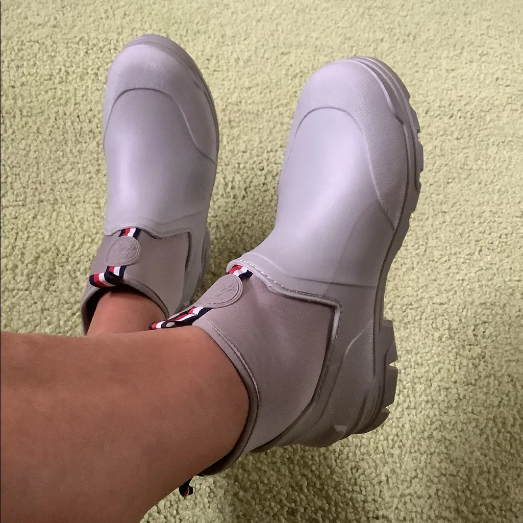 TH rain booties- easy to pull on / off - NEW condition ☔️☔️ - Image 3
