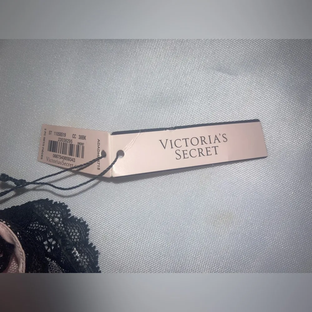 Victoria’s Secret black and pink nighty - Image 6