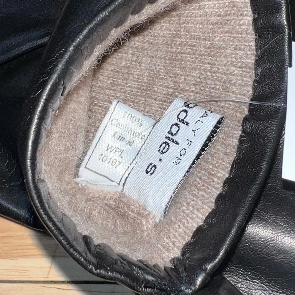 Bloomingdales Size 6 1/2 NEW  Black Leather Gloves with Cashmere Lining  $88 - Image 7