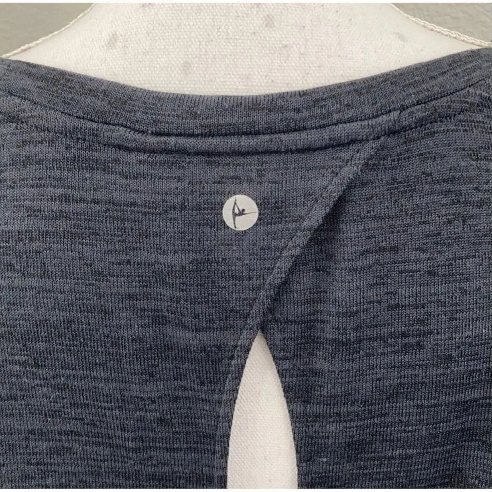 Reflex Long Sleeve with Dark Gray Back Cutout Top Size Medium - Image 6