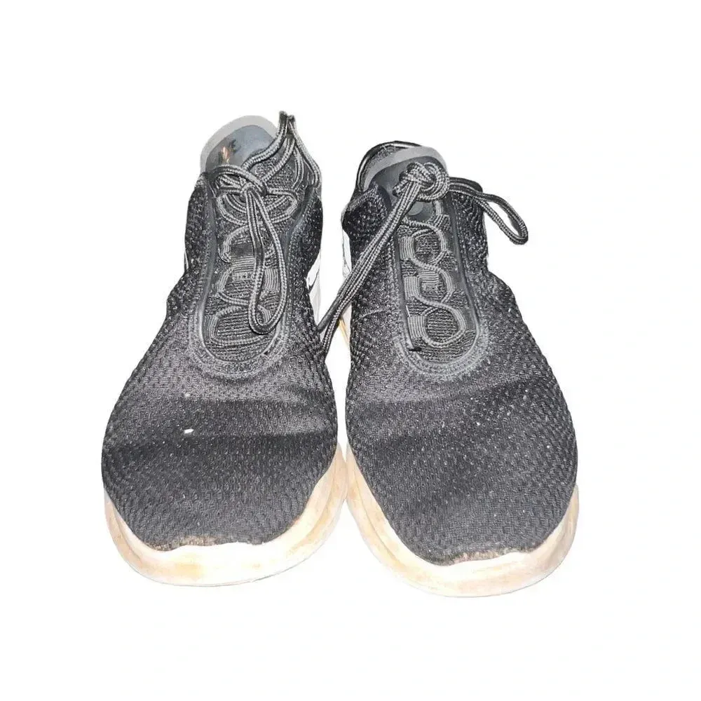 Nike Air Max‎ Motion 2 Women's Size 8 - Image 2