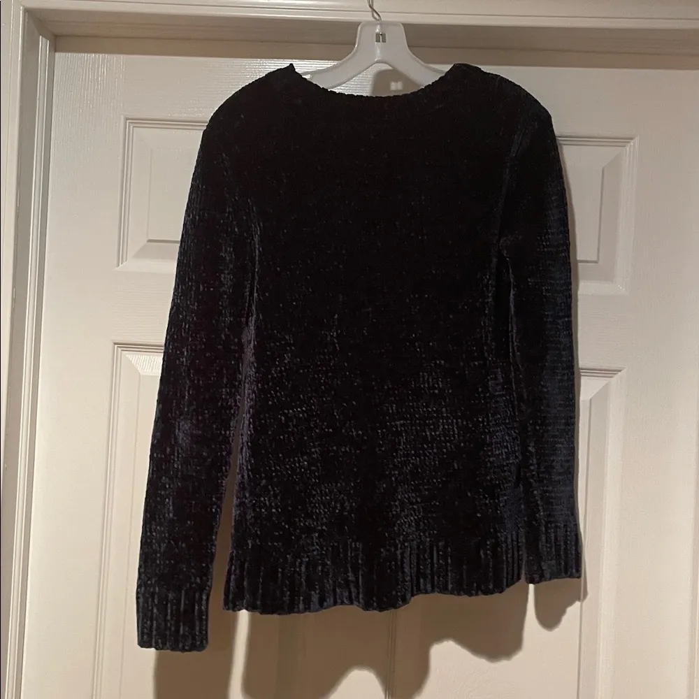 Orvis Dark Navy Women's Crew Neck Sweater - Image 2