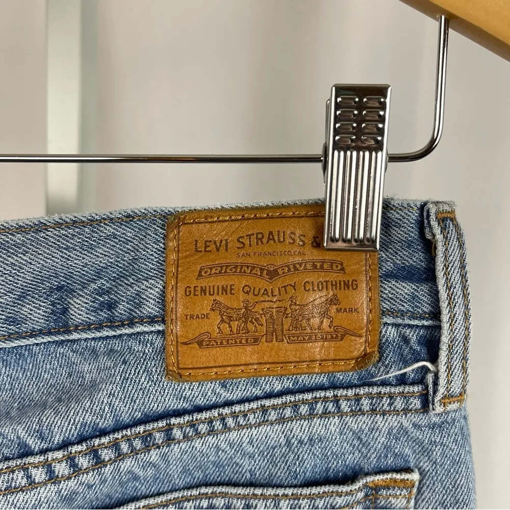 Levi's Wedgie Size 28 Button Fly Raw Hem Shut Up Jeans - Image 7