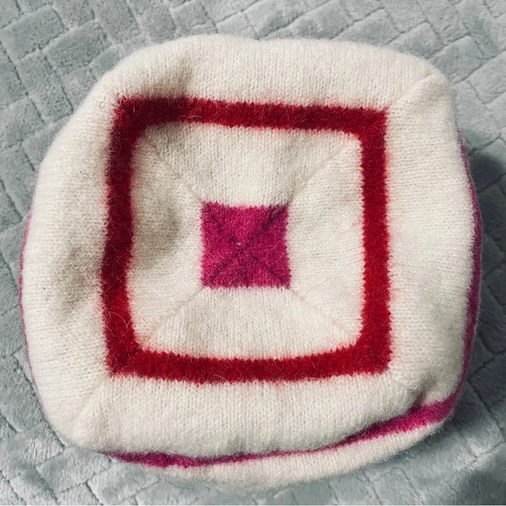 Gap Y2K Beige VTG Red and Pink Stripe - Image 5