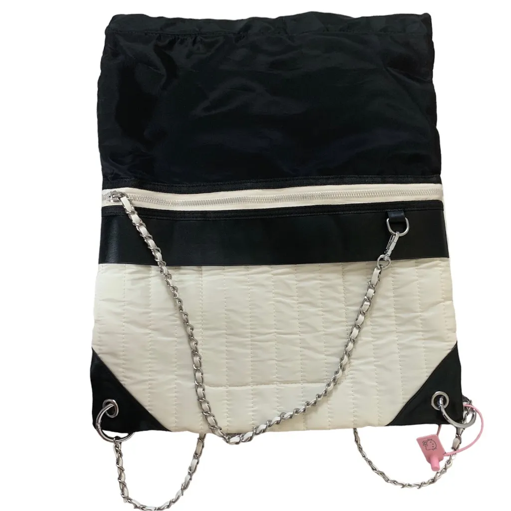 NWT‎ Quilted Leathe BiColor Drawstring Chain Strap Shoulder Bag White - Image 3