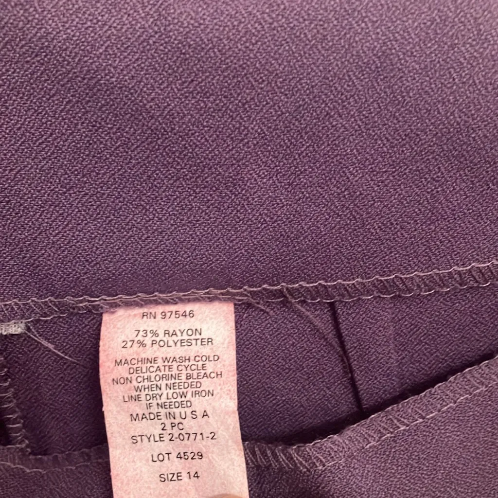 FINAL MARKDOWN Ladies floor length skirt 14 - Image 2