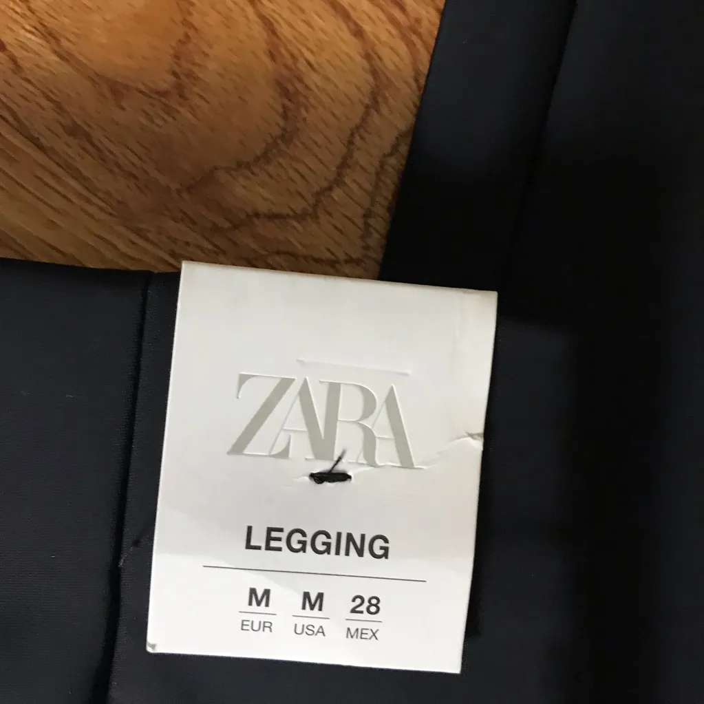 ZARA Woman's Hi-Rise Black Tech Legging Water Repellent Stretch Size M NWT - Image 7