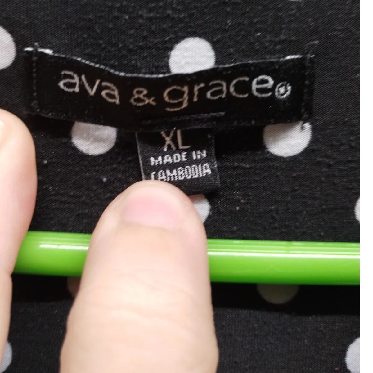 Ava & Grace Size XL Black White Polka Dot Short Sleeve Popover Split Neck Top - Image 4