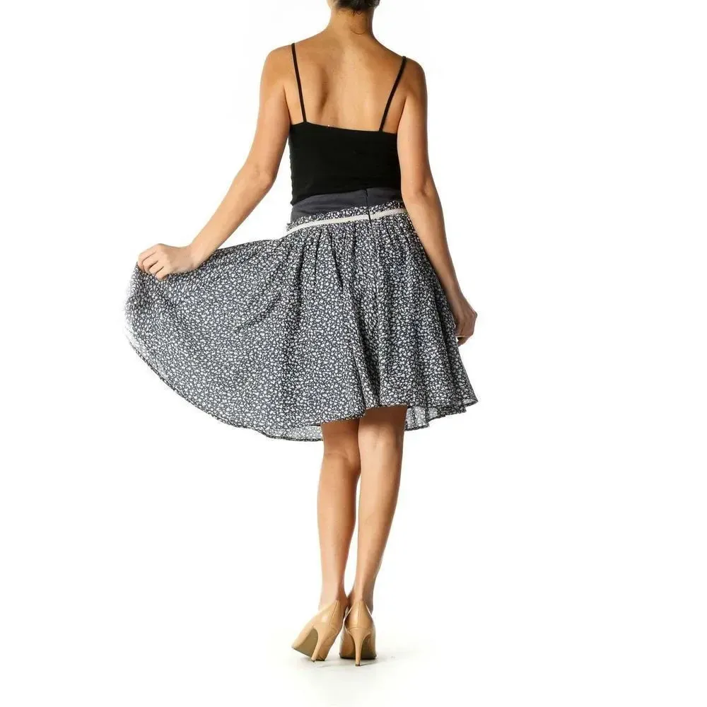 NWOT French Connection Women's White & Black Knee Retro Flared Skirt Size 0 - Image 2