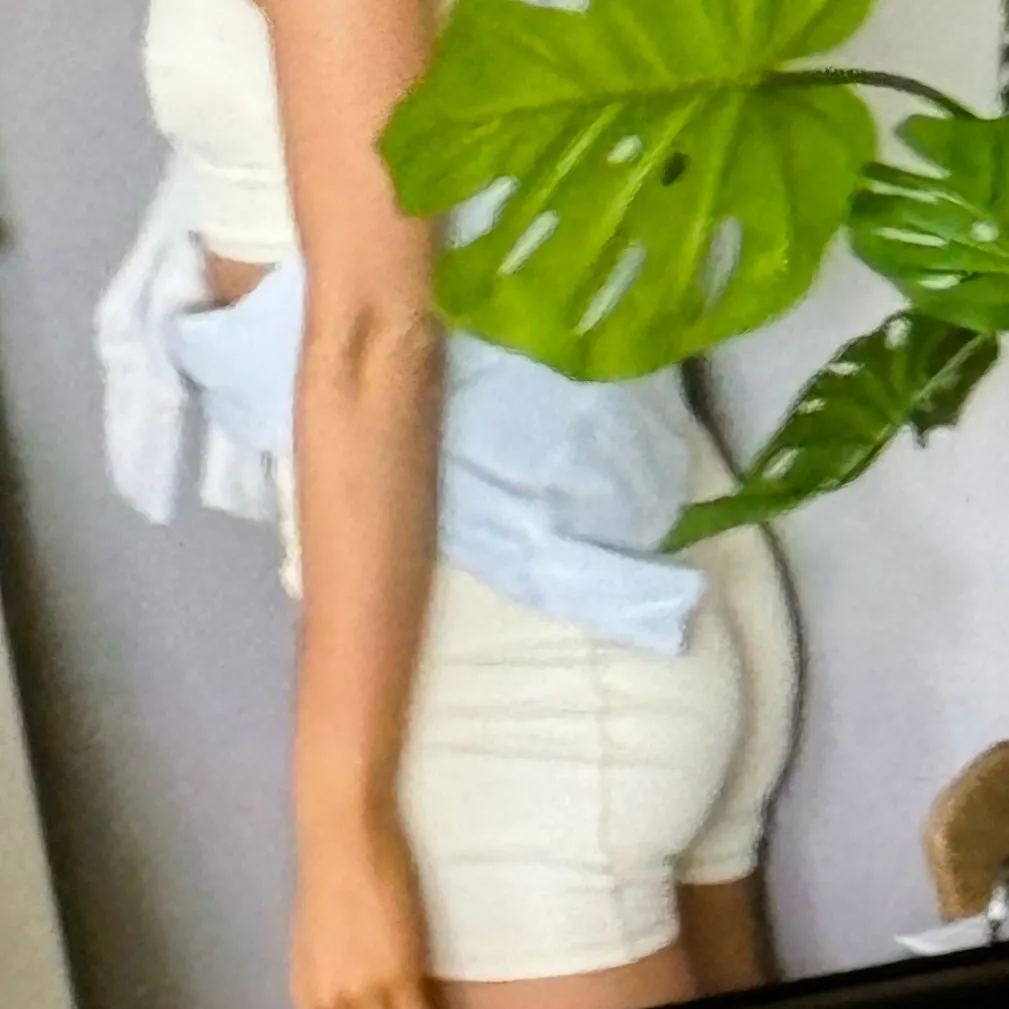 Superdown revolve Lizzy Ribbed Shorts biker tan cream vanderpump rules - Image 3