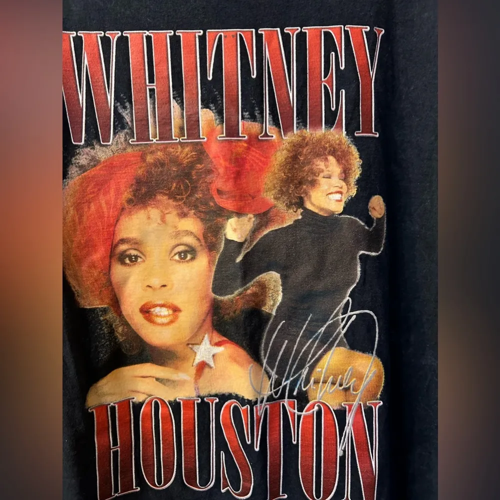 Whitney Houston T shirt size XL Red - Image 3