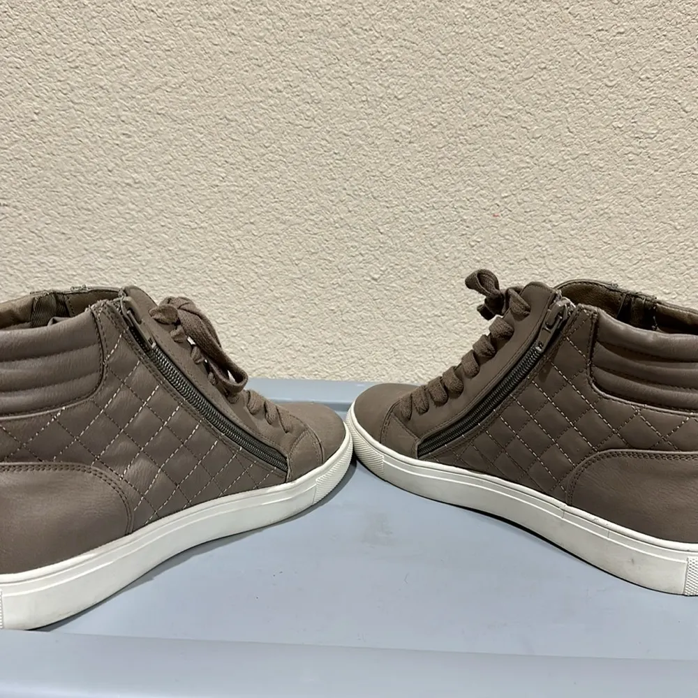 Steve Madden Demorah Quilted Faux Leather High Tops - Image 4