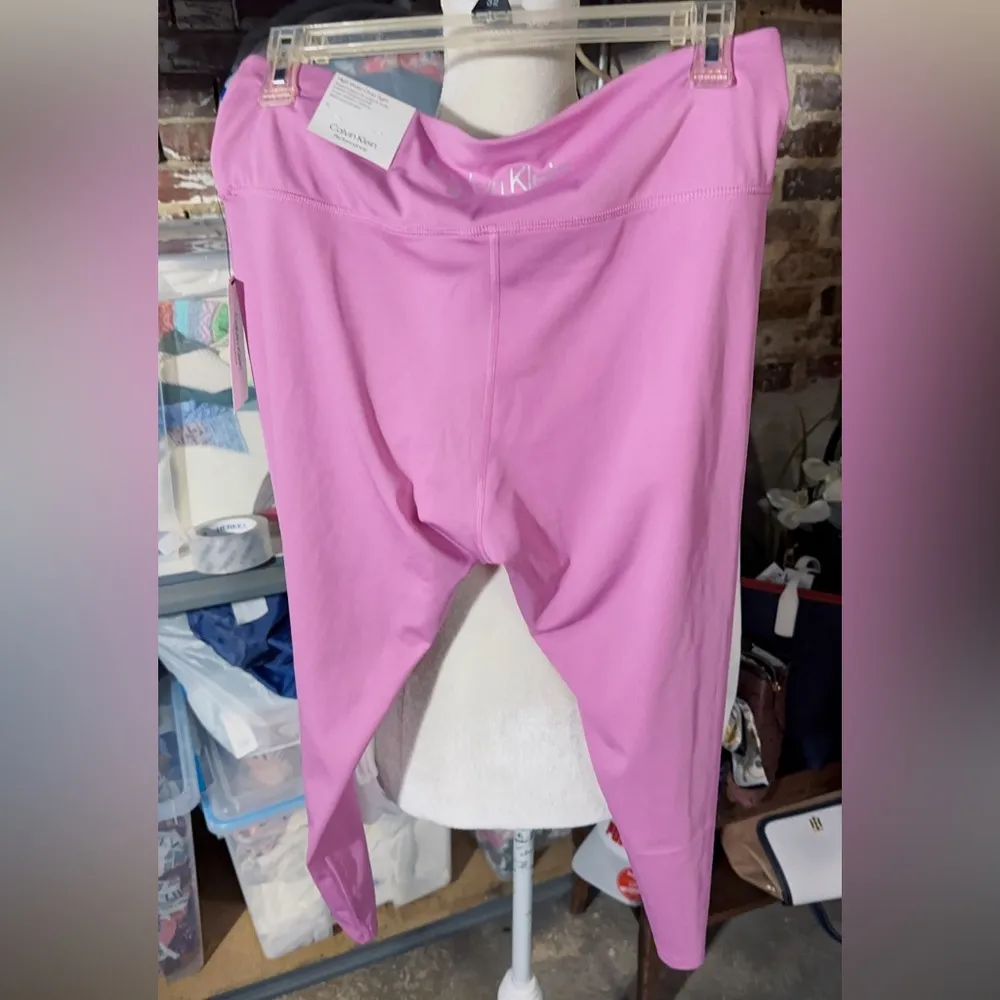 Calvin Klein leggings size xl Cropped pants - Image 5