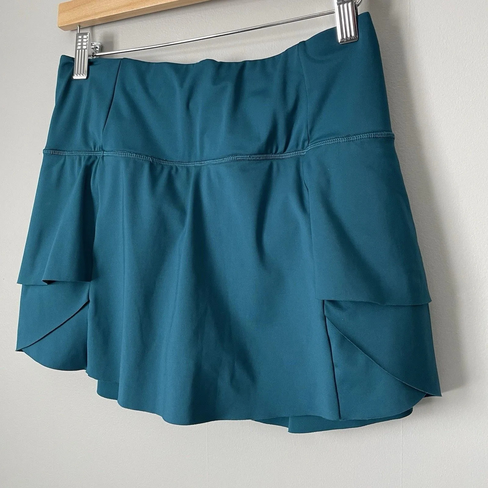 Athleta Momentum Skirt Skort Costal Teal Size Women's XS Ruffle Tennis Athletic - Image 3