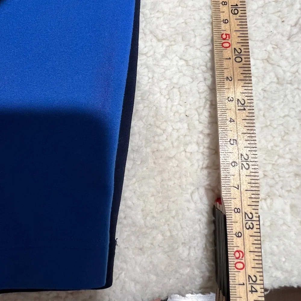 Peloton Leggins Blue size large inseam 24" - Image 6