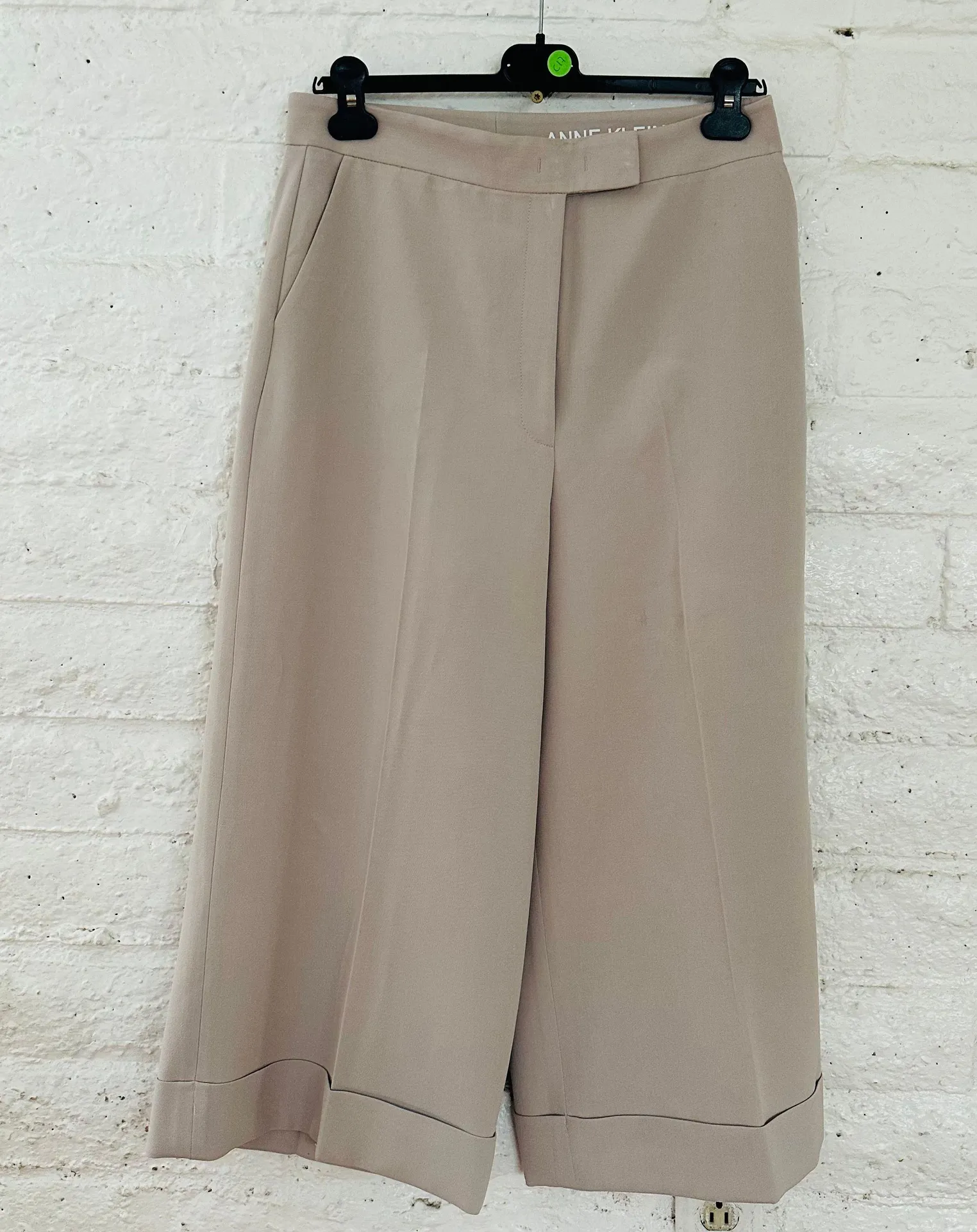 Womens  Cuffed Cullottes Work to Evening Pants Solid / Size 8 Beige - Image 4