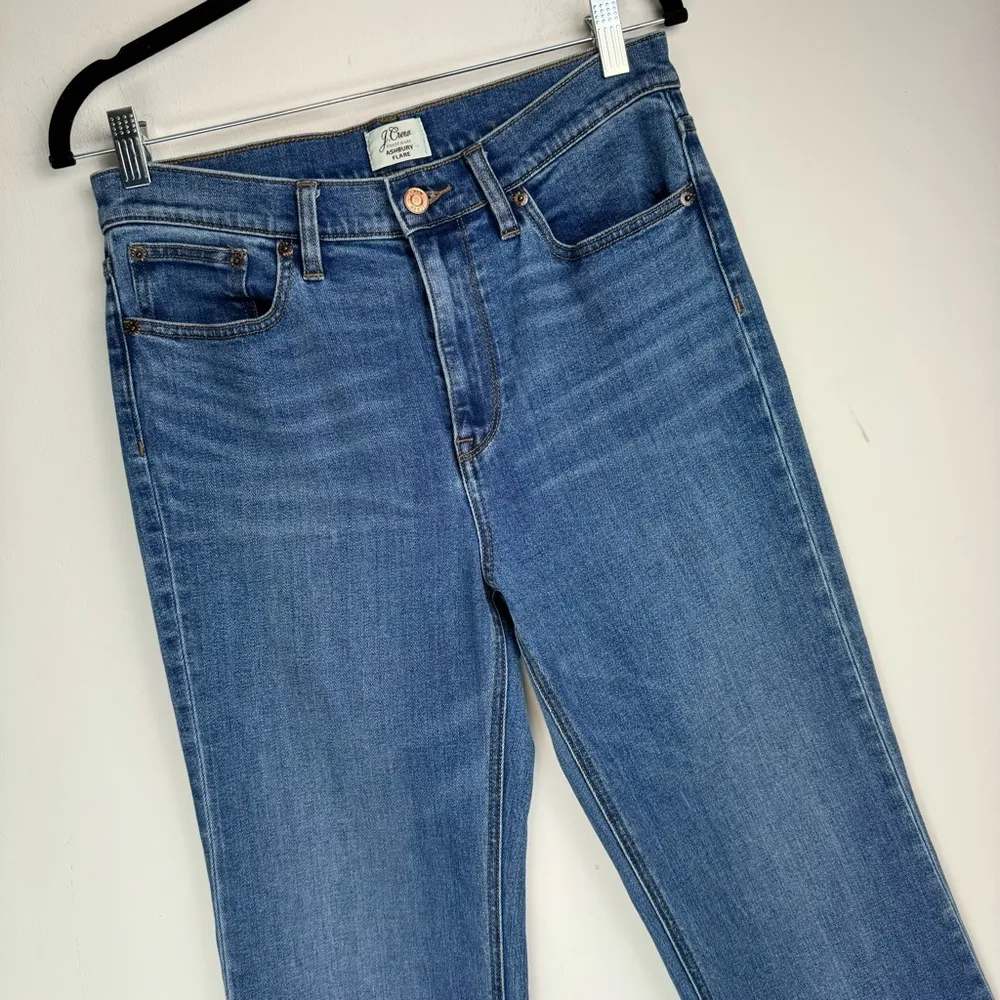 J. Crew Ashbury Flare Sz 29 High Rise Medium Wash Stretch Raw Hem - Image 3