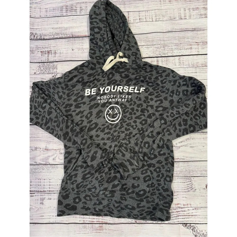 Salty Savage Be Yourself Leopard Print Pullover Sweatshirt Hoodie in Gray Unisex Size M - Image 3