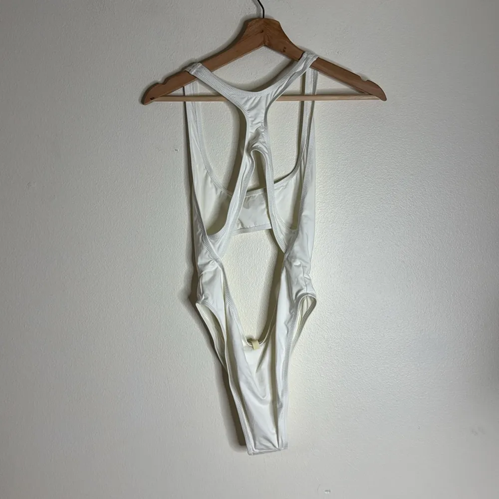 Skims Swim Cut Out Monokini Bikini swimsuit size medium in marble - Image 8