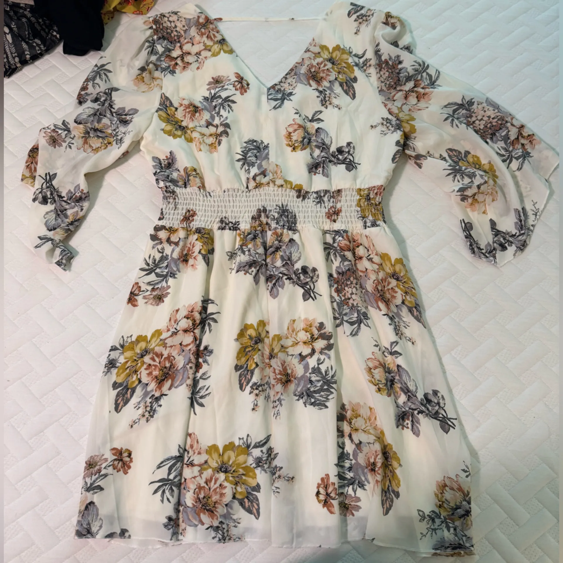 Bailey Blue Floral Long Sleeve Dress in Cream and Gray - Image 3