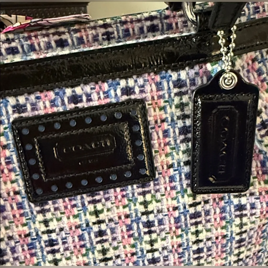 Coach Tweed Multi Color Wool Knit
Tote with Hangtag EUC - Image 2