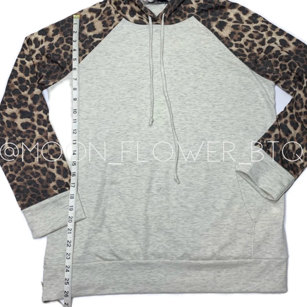 Leopard Print Oatmeal Hoodie Gray Size M - Image 10