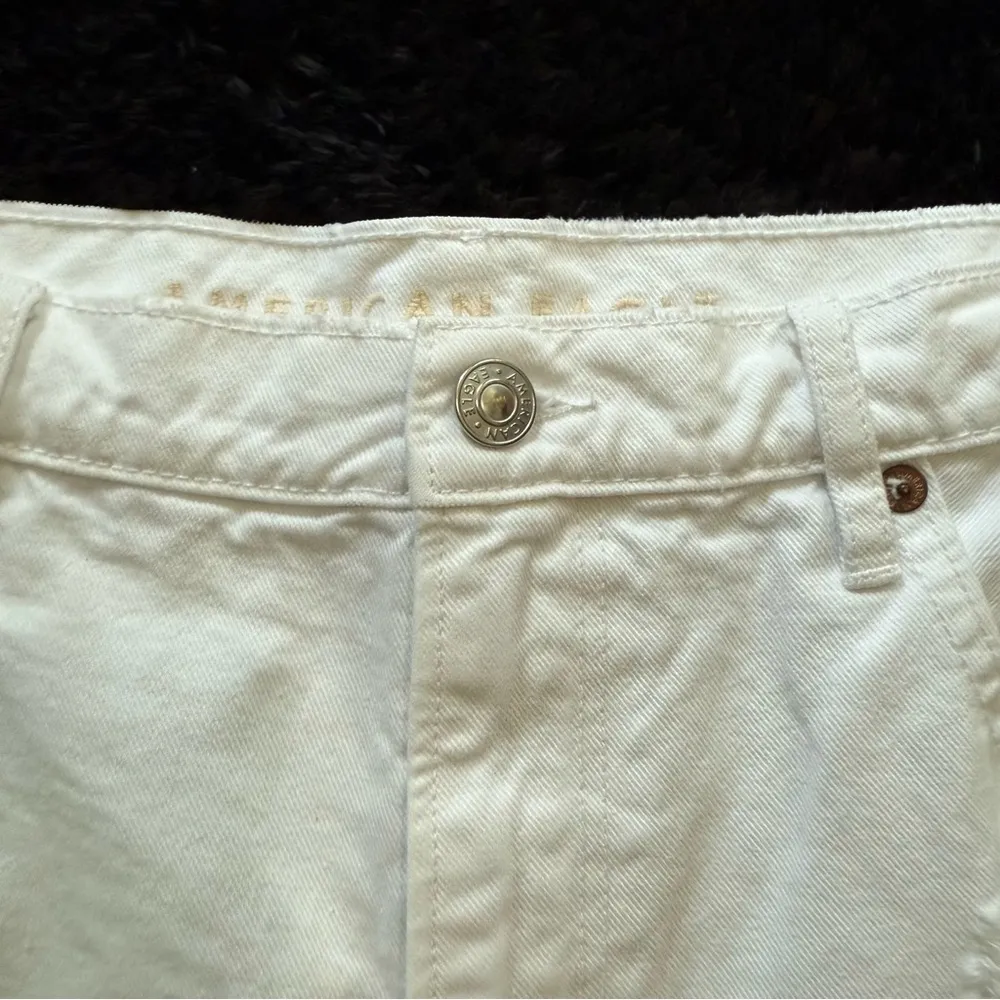 American Eagle AE Highest Rise 90s Boyfriend Shorts - Image 5