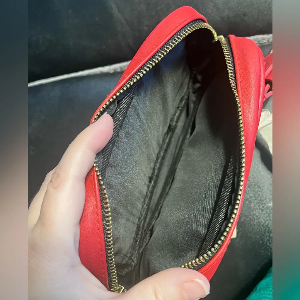 Steve‎ Madden Quilted Belt Bag Red Medium Adjustable Zippered Faux Leather - Image 5