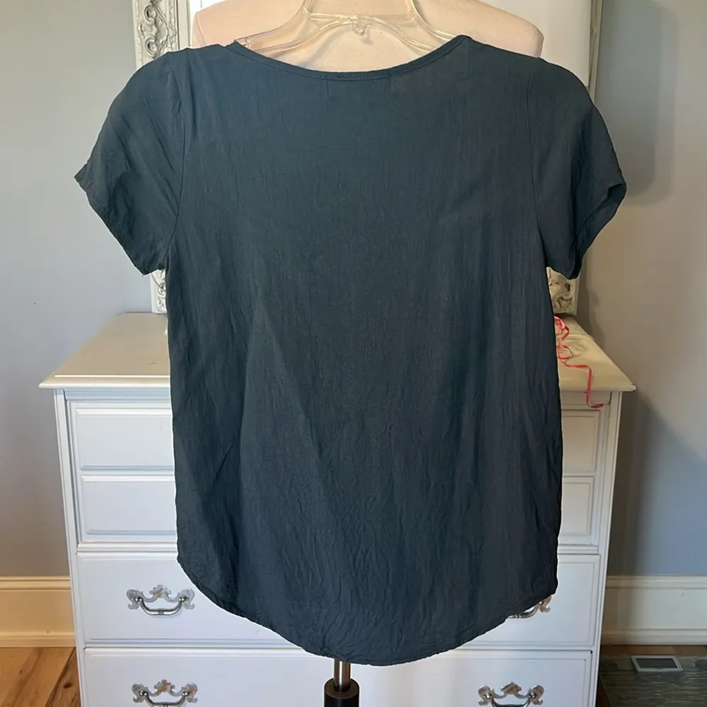 Pants Store Short Sleeve Blue Flowy Top - Image 4