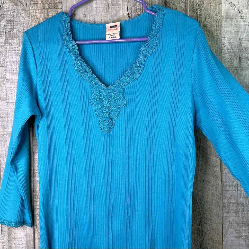 Faded Glory Stretch Medium (8/10) Blue Ribbed Shirt w/Lace 3/4 Sleeves V-Neck - Image 3