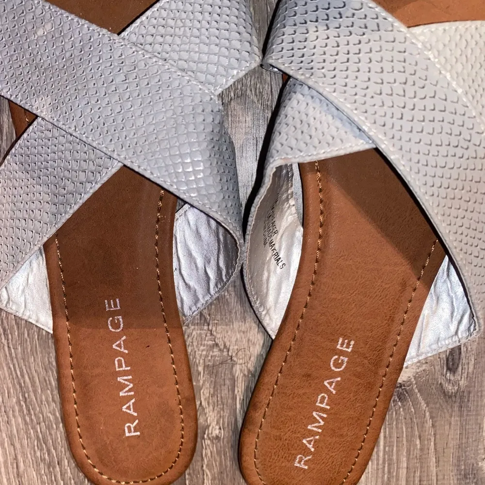 Breaker Slide Sandals Womens Size 11 Gray Silver Reptile Slip On - Image 9