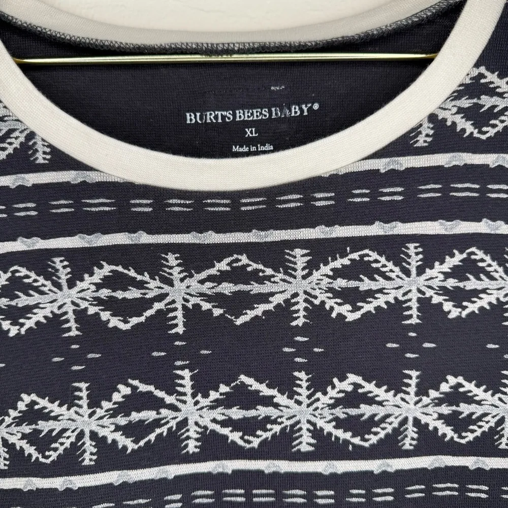 Burt's Bees Snowflake Holiday Pajama Top Size XL Gray - Image 5