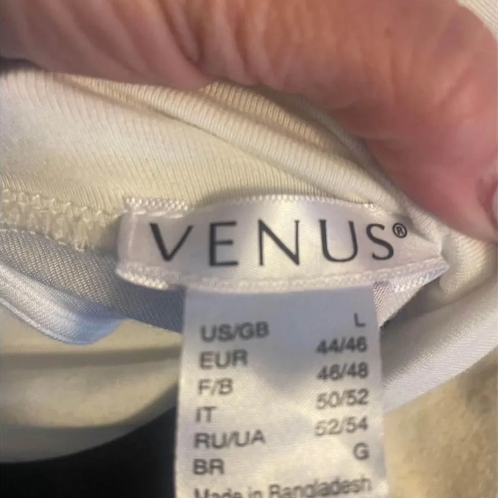 Lantern Sleeve Shirt Size L - Image 5